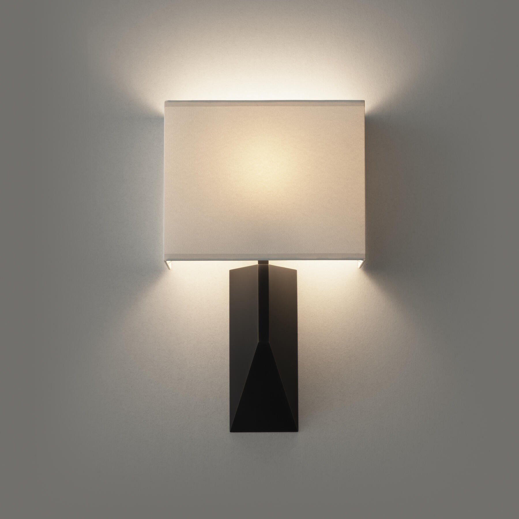 Geometric Brass Fabric Shade Wall Sconce - 15 0c5c521d-f5d1-45d9-a8f1-726e4e2a5768