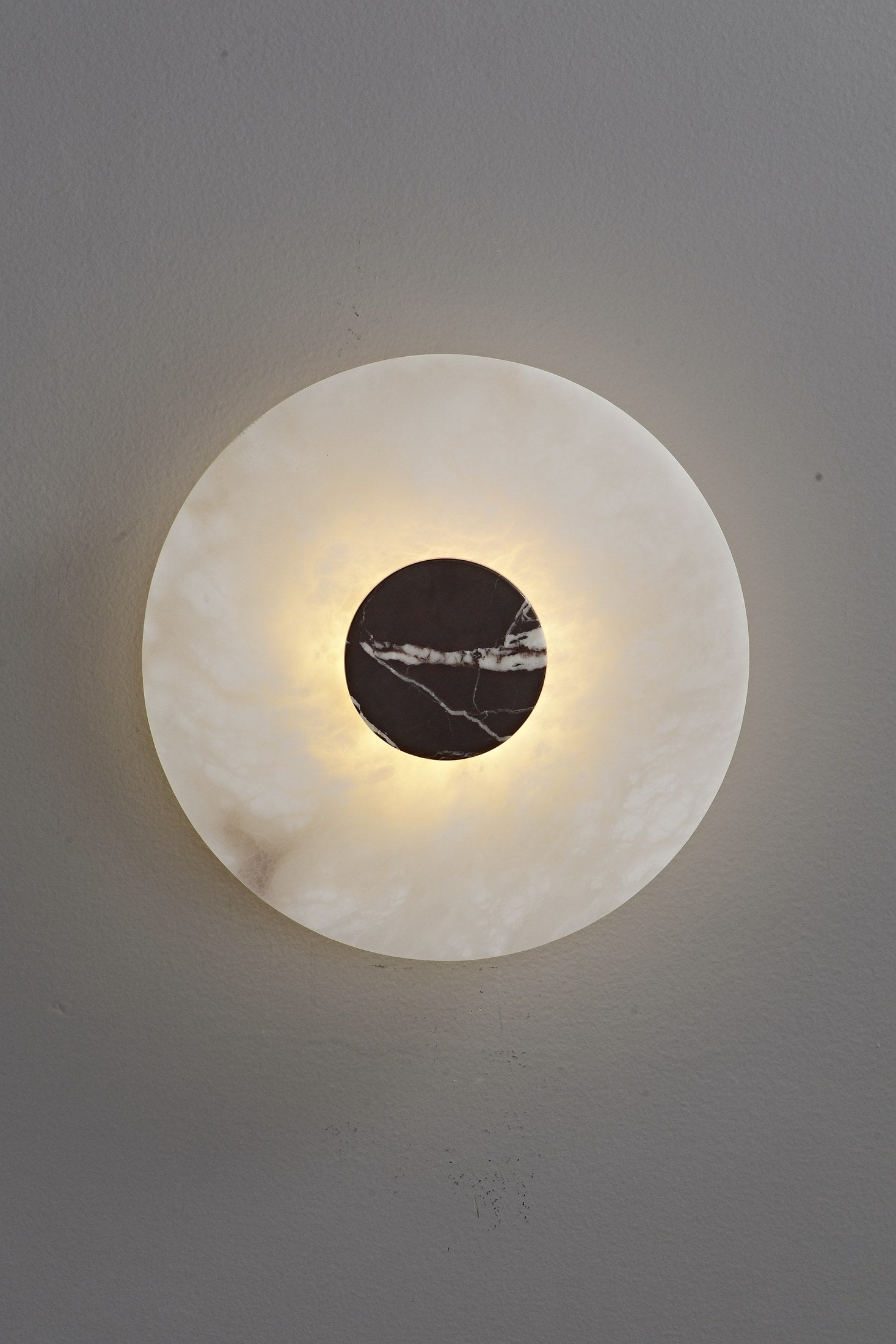 Spanish Alabaster and Marble Round Wall Sconce - 15 11-22 127
