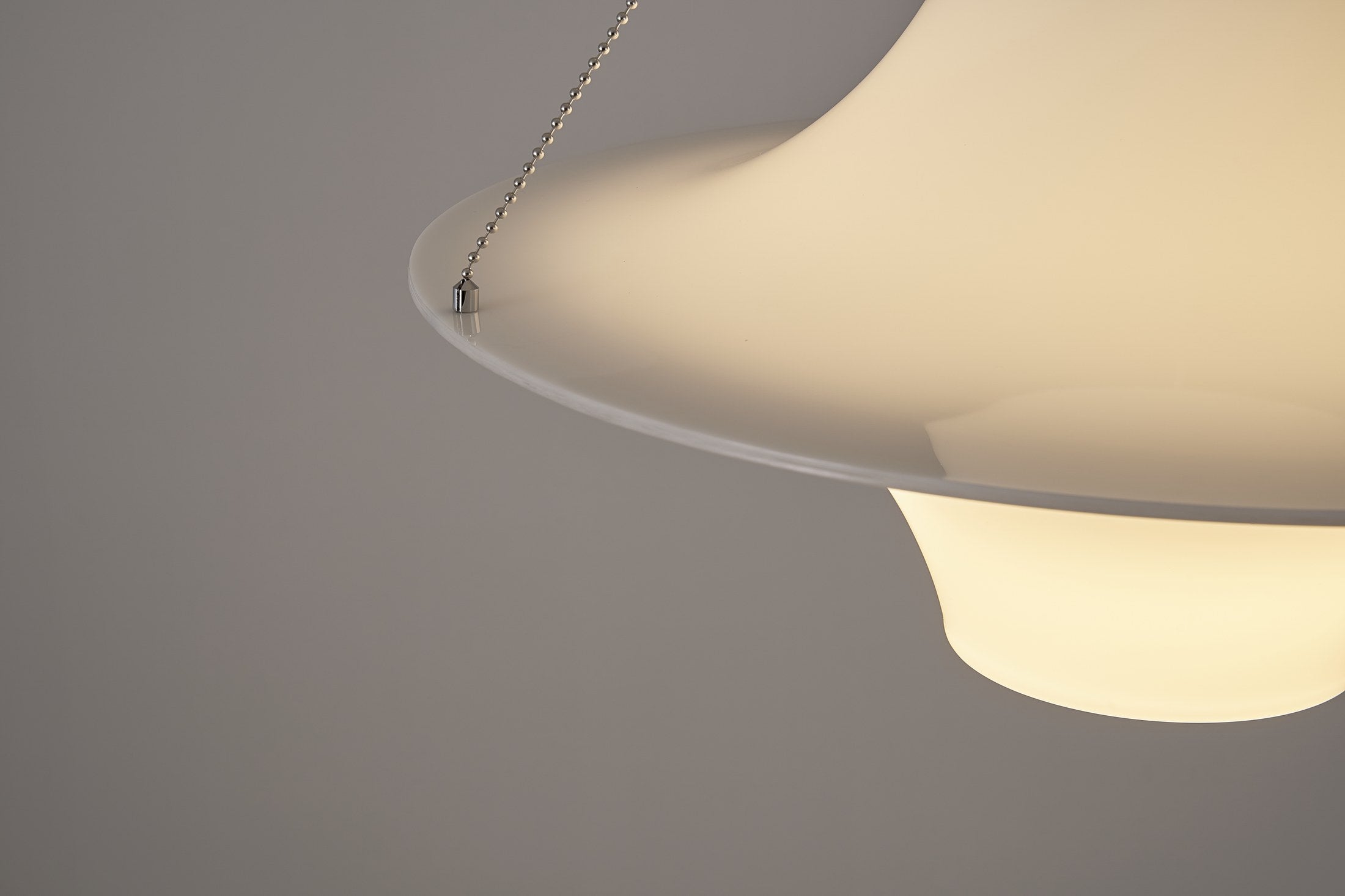 White Acrylic Saucer Pendant Light - 15 SYCM 30