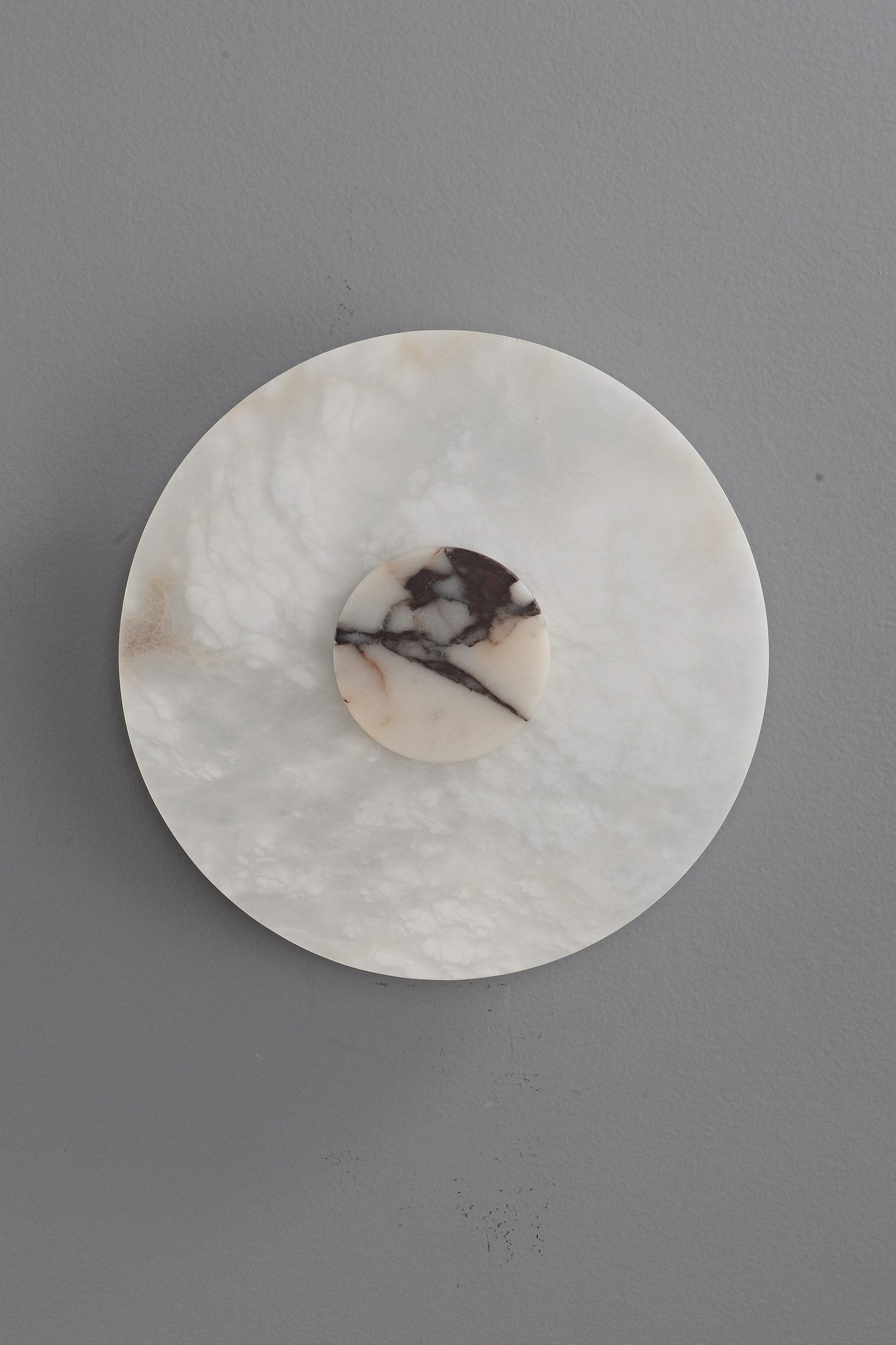 Spanish Alabaster and Marble Round Wall Sconce - 18 11-22 182