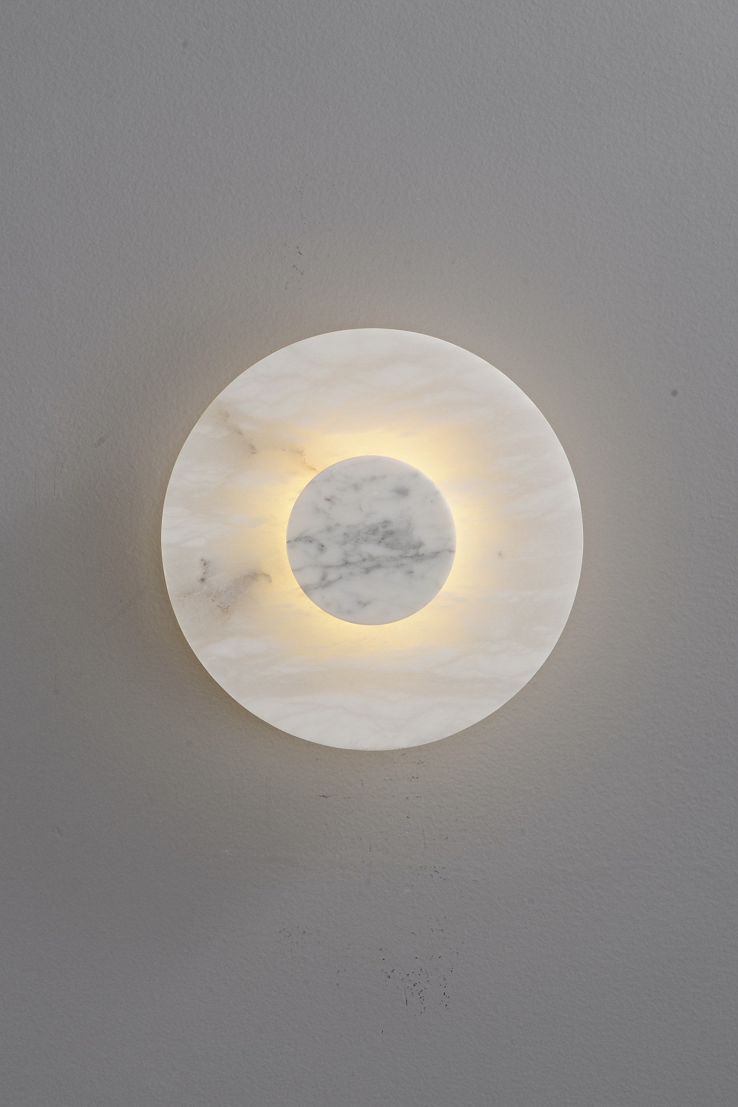 Spanish Alabaster and Marble Round Wall Sconce - 22 11-22 224