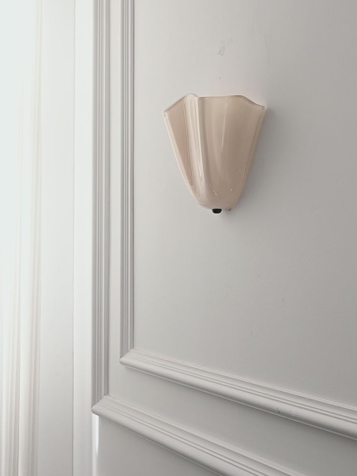 Load video: Modern Shell Petal LED Wall Sconce - product video