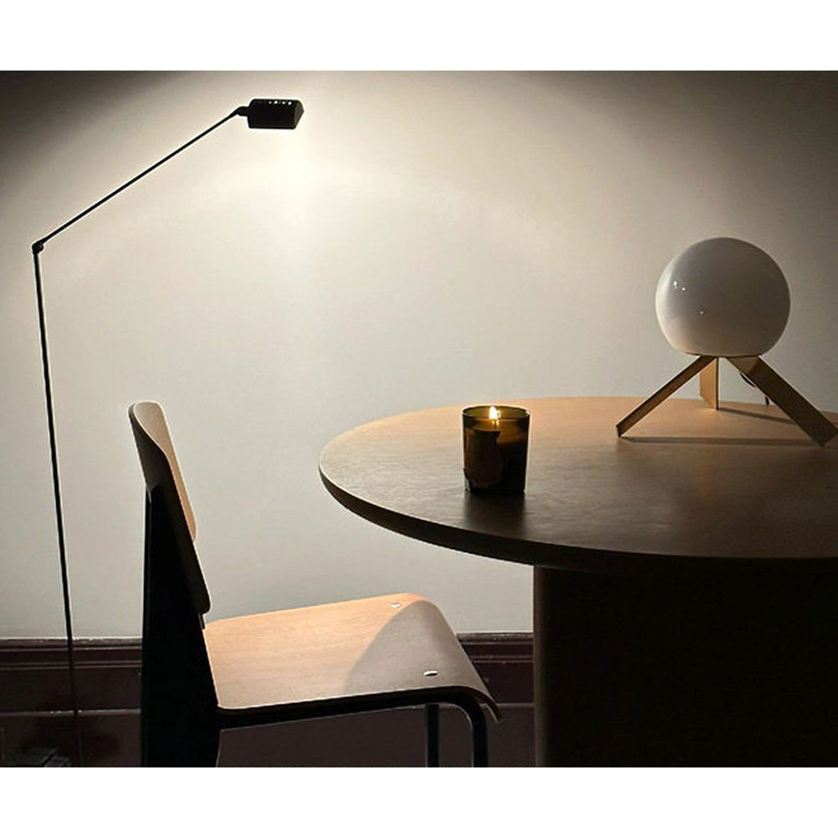 Daphine Adjustable LED Floor Lamp real view 01