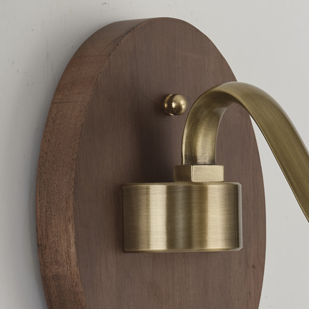Tullienne wood backplate and brass connection - real detail